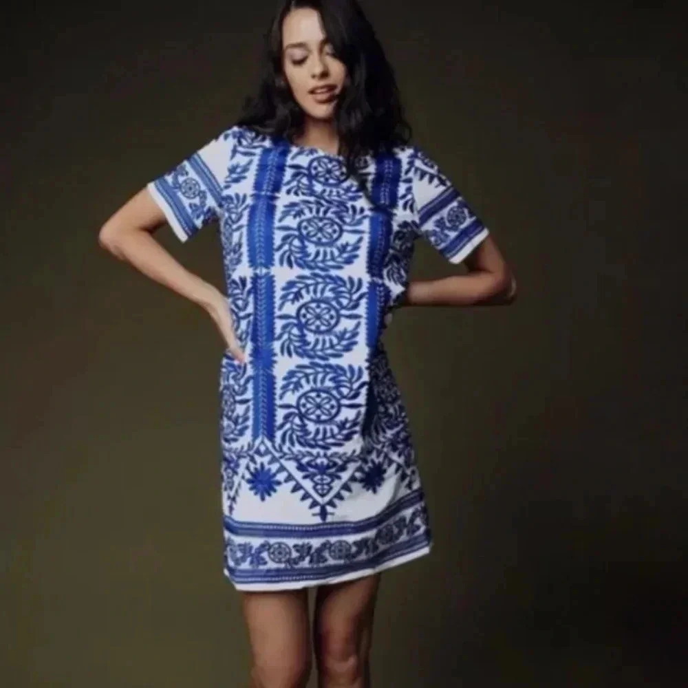 lulu’s embroidered dress Size S